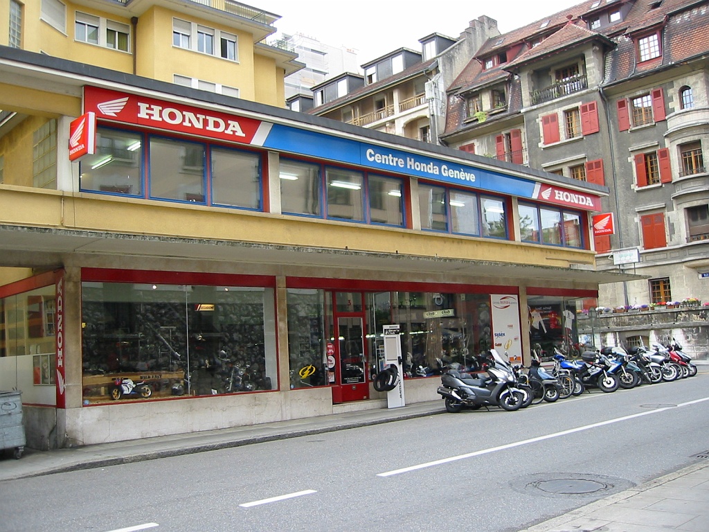 IMG_1949.JPG -  Centre Honda Geneve , i  Geneve .