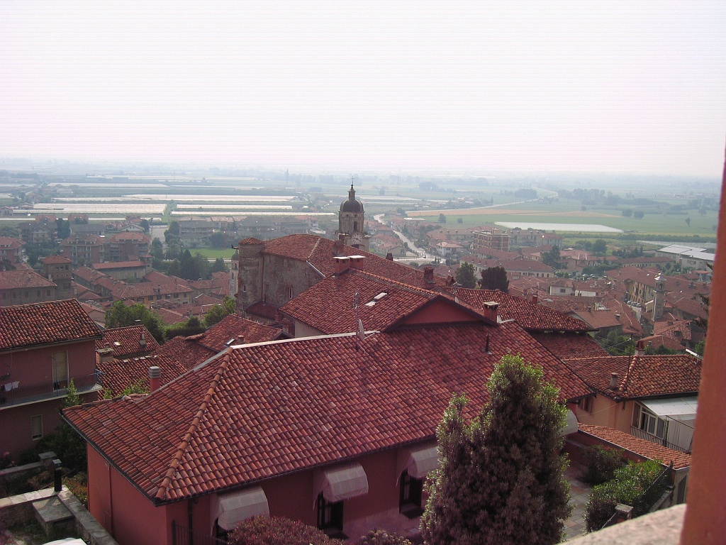 IMG_5970.JPG - Utsikten fra rommet vrt p  Castello Rosso 