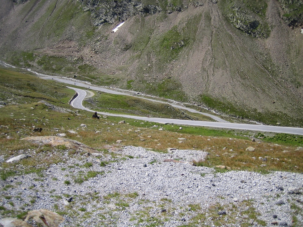 IMG_2339.JPG - Vi har ankommet Rasthaus  Timmelsjoch , og nyter utsikten