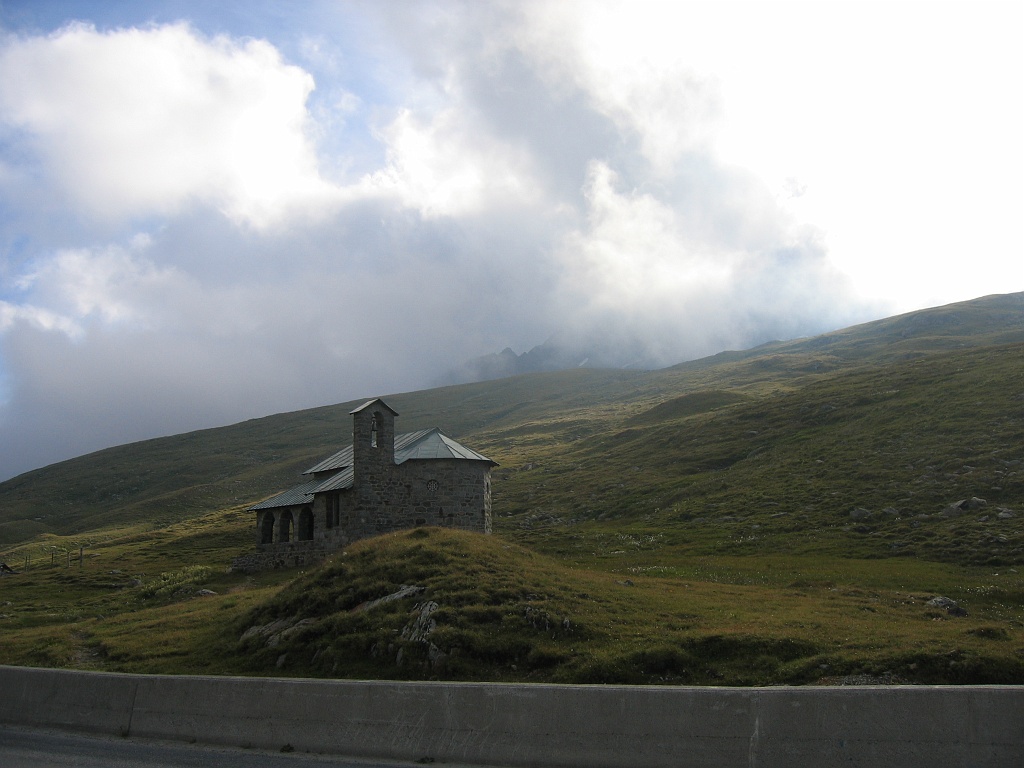 IMG_4679.JPG - Vi kjører  Valfurva  på vei mot  Ponte di Legno  og  Passo del Tonale .
